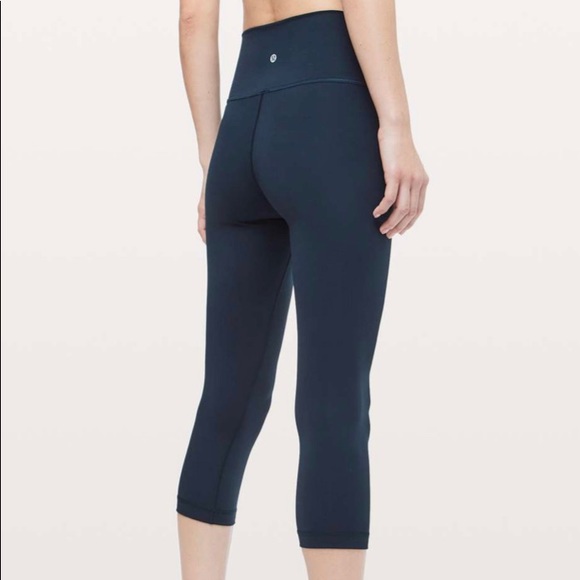 Lulu Wunder Under Crop HiRise Full-On Luxtreme 21’ - Picture 2 of 7